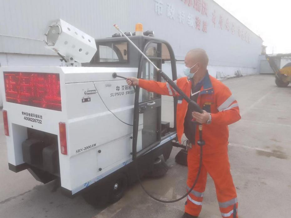 北京龙马快速清扫车